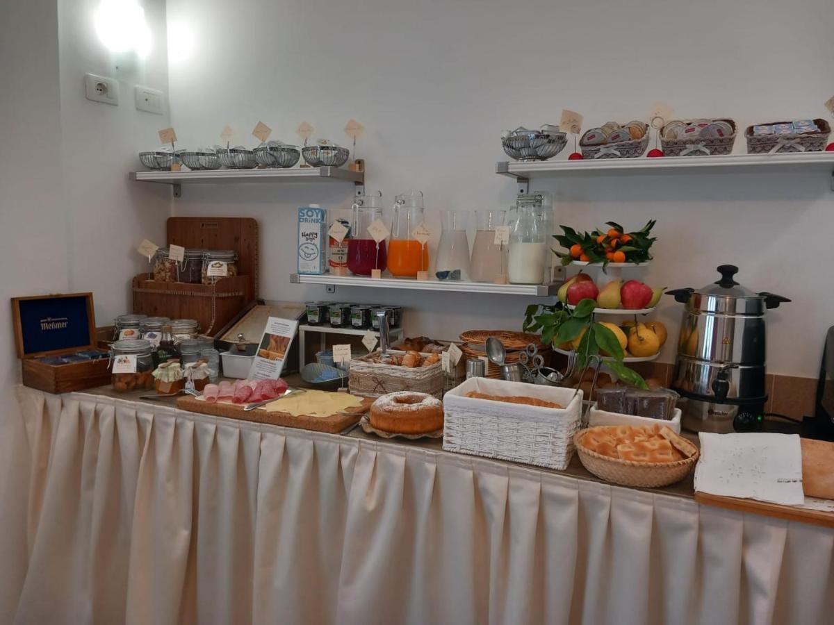 Camere Caterina Bonassola Luaran gambar