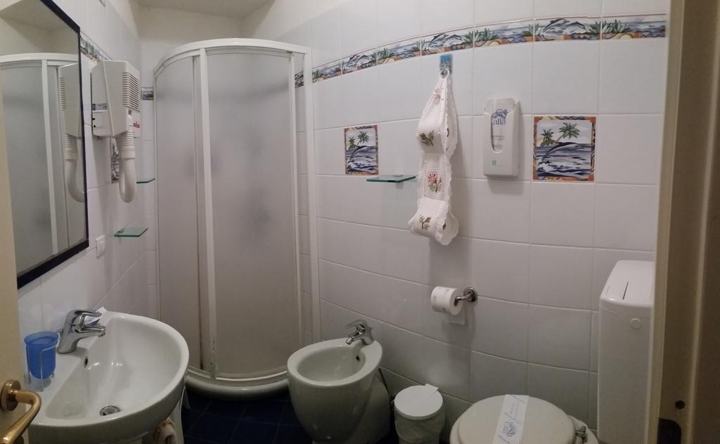 Camere Caterina Bonassola Luaran gambar